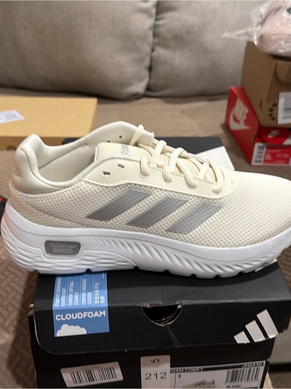 adidas Kids Cloudfoam Runner - Cream with Gray Stripes